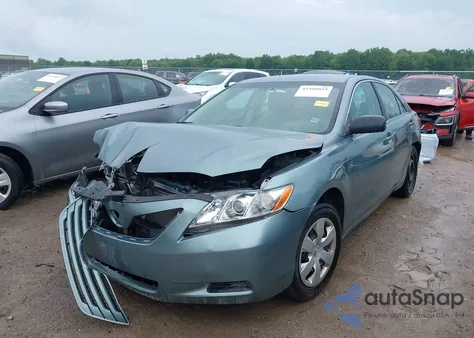 2007 Toyota Camry Le V6 z USA, uszkodzony, nr VIN 4T1BK46K47U536273
